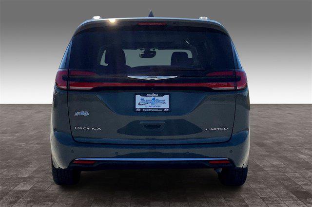 used 2022 Chrysler Pacifica car, priced at $27,803