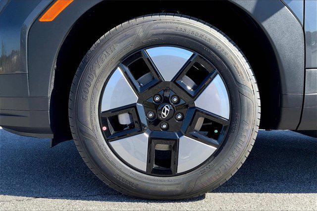new 2025 Hyundai Santa Fe car, priced at $39,634