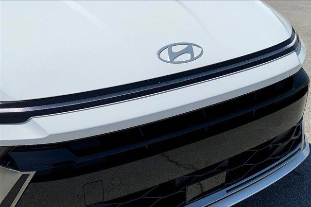 new 2025 Hyundai Sonata Hybrid car, priced at $32,615