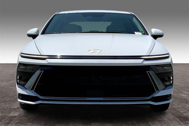 new 2025 Hyundai Sonata Hybrid car, priced at $32,615