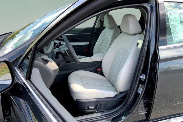new 2025 Hyundai Sonata Hybrid car, priced at $30,955