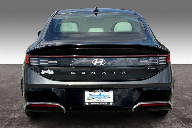 new 2025 Hyundai Sonata Hybrid car, priced at $32,179