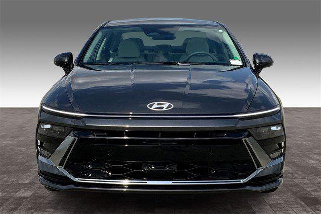 new 2025 Hyundai Sonata Hybrid car, priced at $32,179