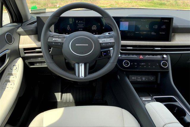 new 2025 Hyundai Sonata Hybrid car, priced at $32,179
