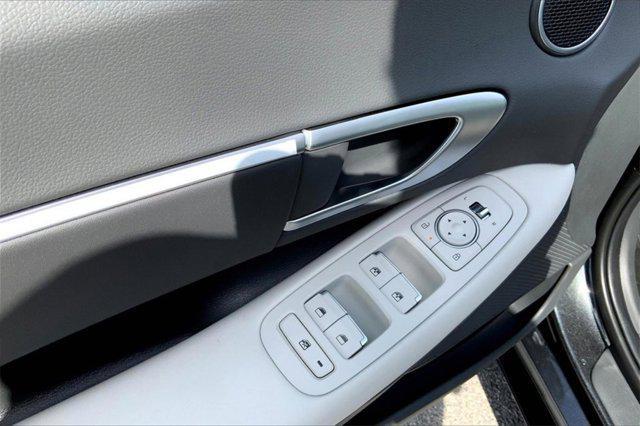 new 2025 Hyundai Sonata Hybrid car, priced at $30,955