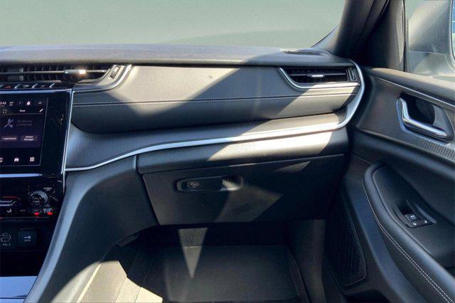 used 2025 Jeep Grand Cherokee car, priced at $32,396