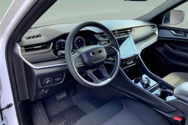 used 2025 Jeep Grand Cherokee car, priced at $32,396