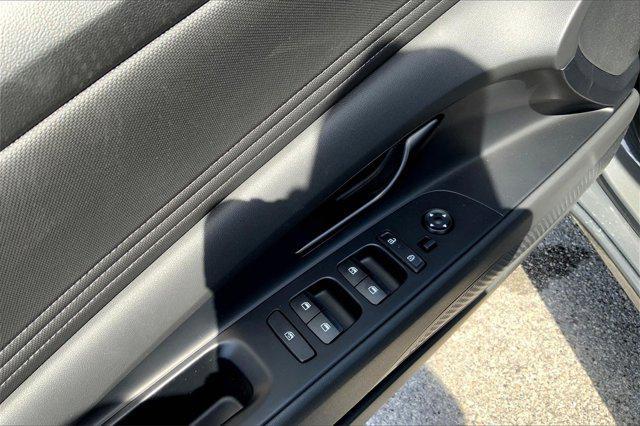new 2025 Hyundai Elantra car, priced at $24,278