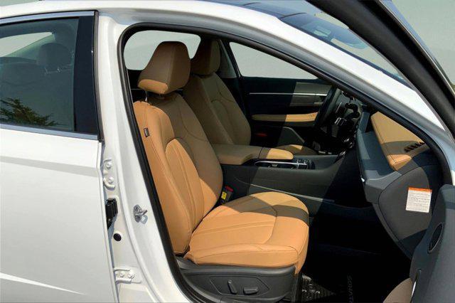 new 2025 Hyundai Sonata Hybrid car, priced at $37,982