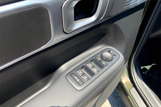 new 2025 Hyundai Santa Fe car, priced at $38,765