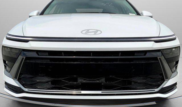new 2025 Hyundai Sonata Hybrid car, priced at $31,565