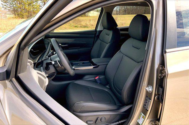 new 2025 Hyundai TUCSON Hybrid car, priced at $37,939