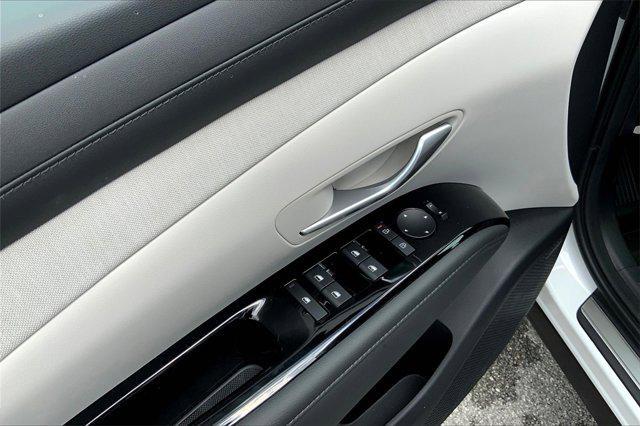 new 2025 Hyundai TUCSON Hybrid car, priced at $43,835