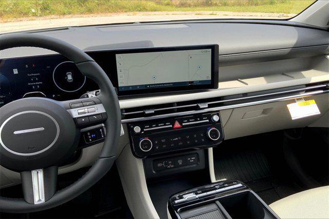 new 2025 Hyundai TUCSON Hybrid car, priced at $43,835