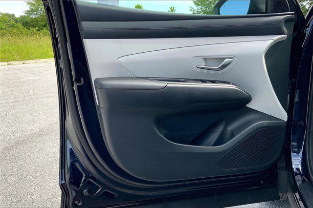 new 2025 Hyundai TUCSON Hybrid car, priced at $38,000
