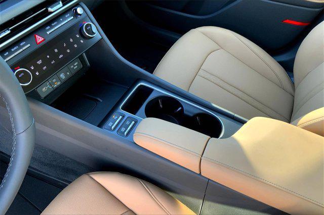 new 2025 Hyundai Sonata Hybrid car, priced at $39,013