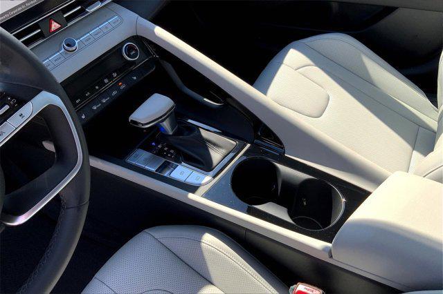 new 2025 Hyundai Elantra car, priced at $28,595