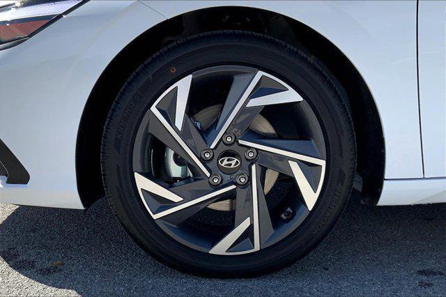 new 2025 Hyundai Elantra car, priced at $28,595