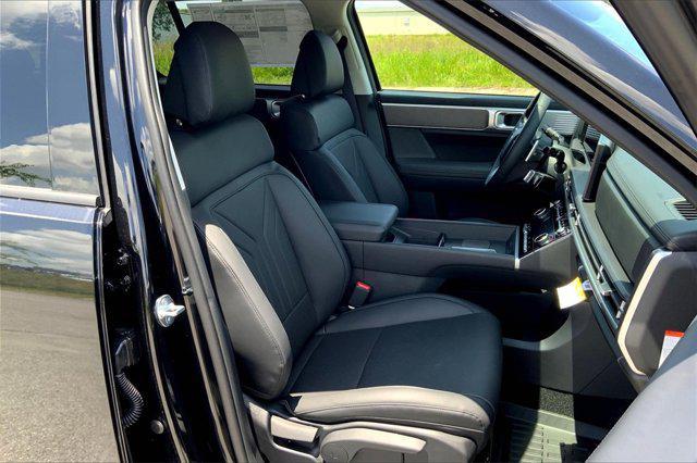 new 2025 Hyundai Santa Fe car, priced at $39,160
