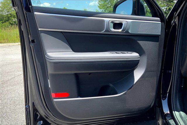 new 2025 Hyundai Santa Fe car, priced at $39,160