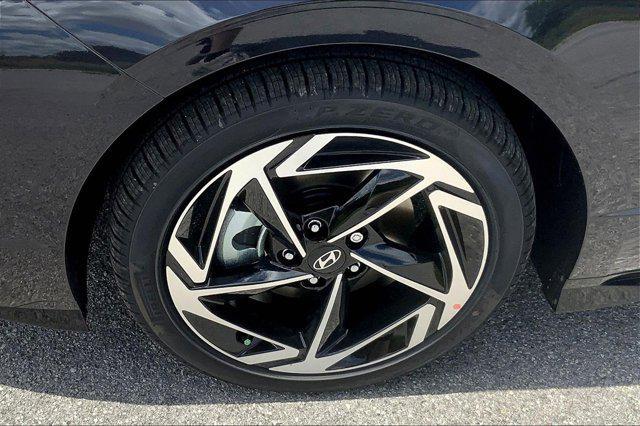 new 2024 Hyundai Sonata car, priced at $28,805