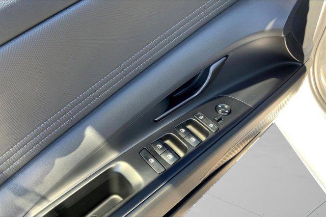 new 2025 Hyundai ELANTRA HEV car, priced at $27,205