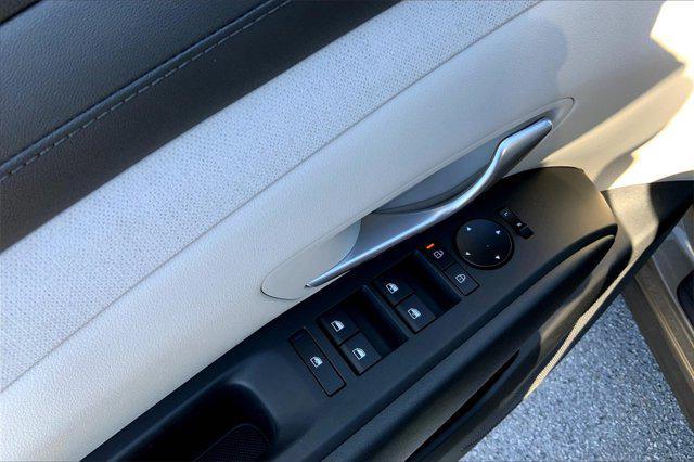 new 2025 Hyundai TUCSON Hybrid car, priced at $37,083