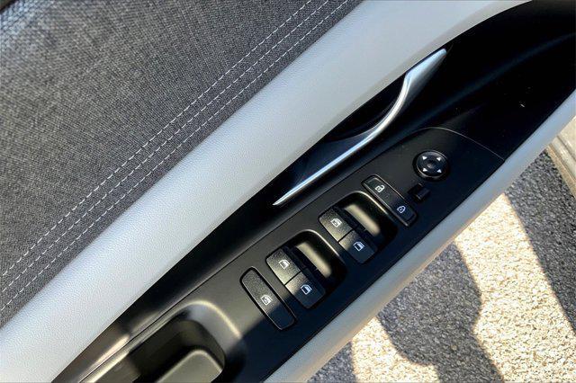 new 2025 Hyundai Elantra car, priced at $27,700