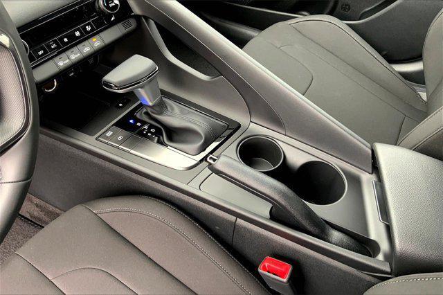 new 2025 Hyundai Elantra car, priced at $24,276