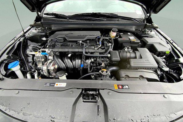 new 2025 Hyundai Elantra car, priced at $23,476