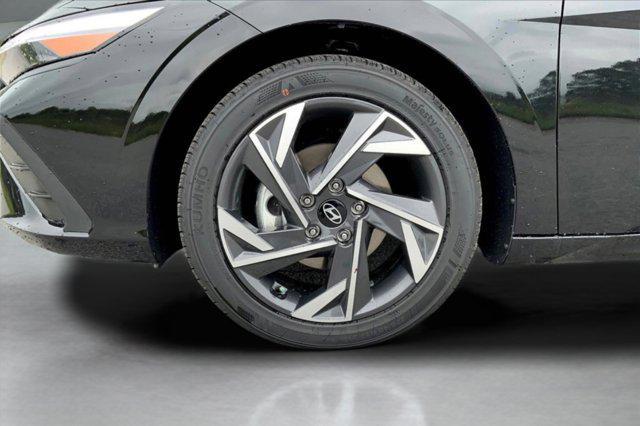 new 2025 Hyundai Elantra car, priced at $23,476