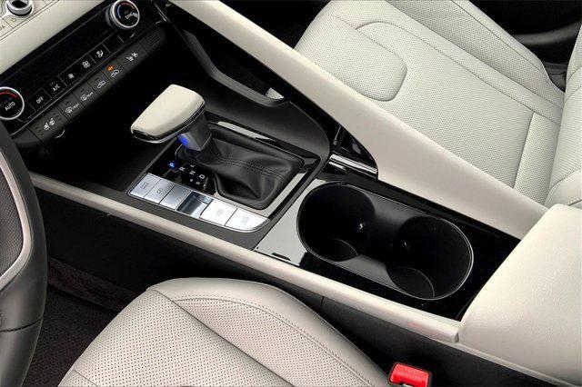 new 2025 Hyundai Elantra car, priced at $30,950