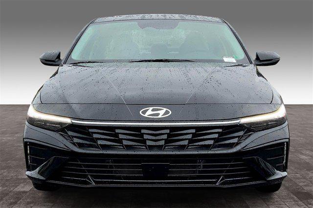 new 2025 Hyundai Elantra car, priced at $30,950