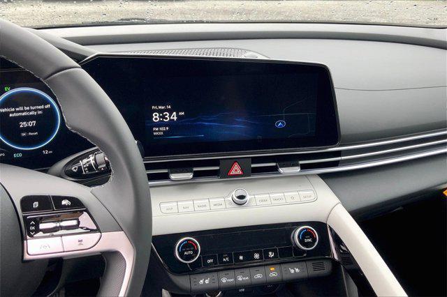 new 2025 Hyundai Elantra car, priced at $30,950