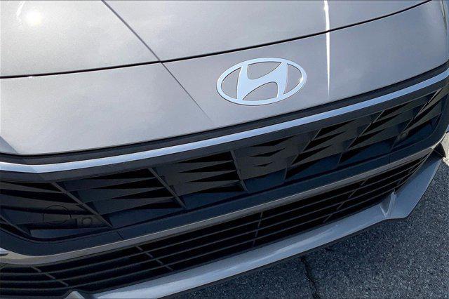 new 2025 Hyundai Elantra car, priced at $24,278