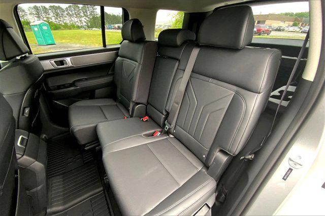 new 2025 Hyundai Santa Fe car, priced at $39,098