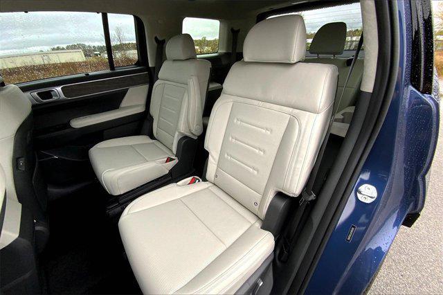 new 2025 Hyundai Santa Fe car, priced at $47,253