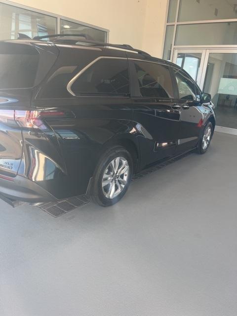 used 2023 Toyota Sienna car, priced at $47,377