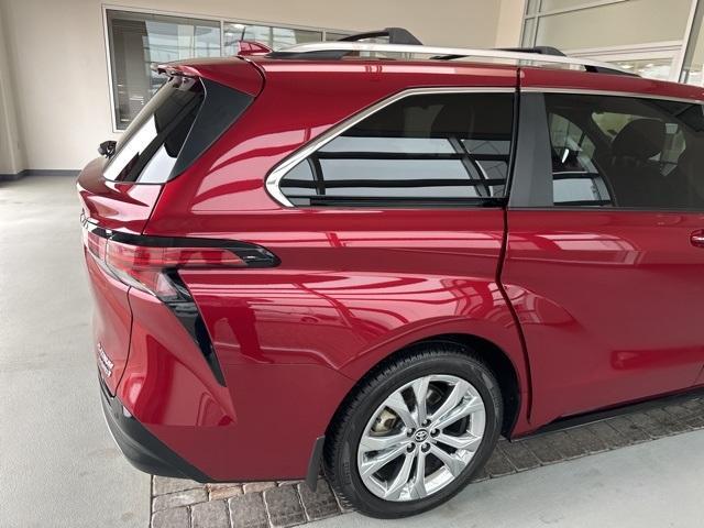 used 2023 Toyota Sienna car, priced at $45,977