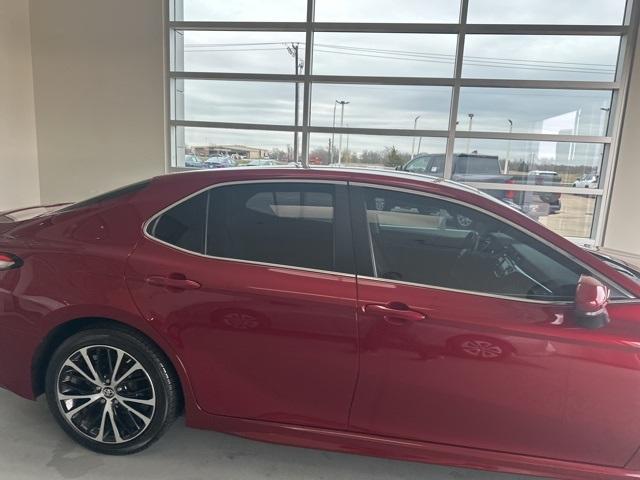 used 2018 Toyota Camry car, priced at $18,977