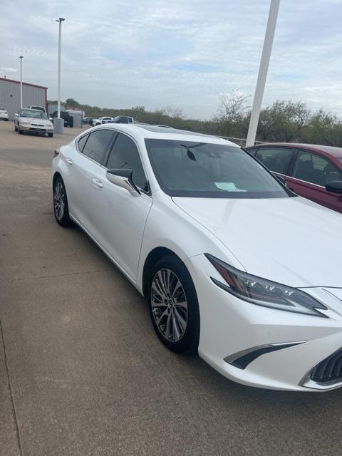 used 2020 Lexus ES 350 car, priced at $30,777