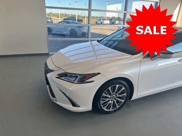 used 2020 Lexus ES 350 car, priced at $32,277