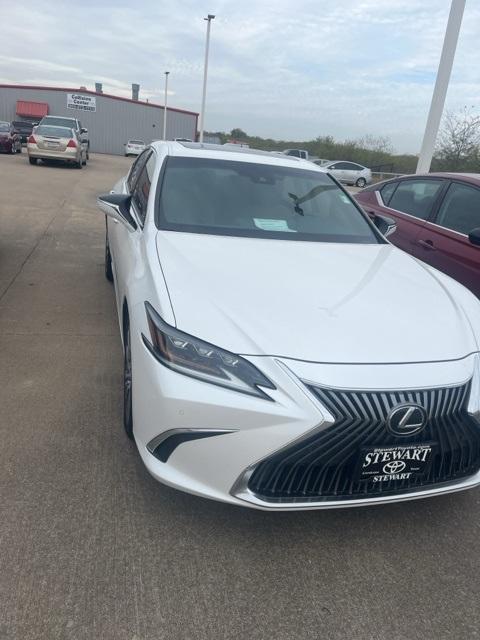 used 2020 Lexus ES 350 car, priced at $30,777