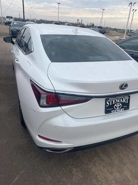 used 2020 Lexus ES 350 car, priced at $30,777