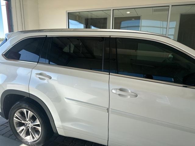 used 2014 Toyota Highlander car, priced at $14,977