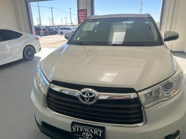 used 2014 Toyota Highlander car, priced at $14,977