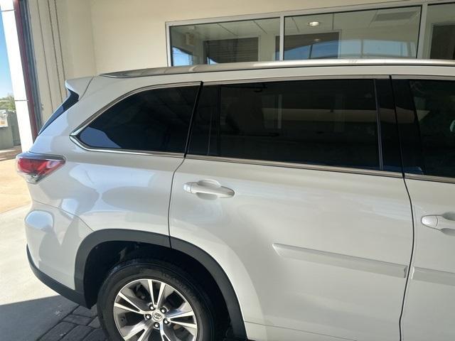 used 2014 Toyota Highlander car, priced at $14,977