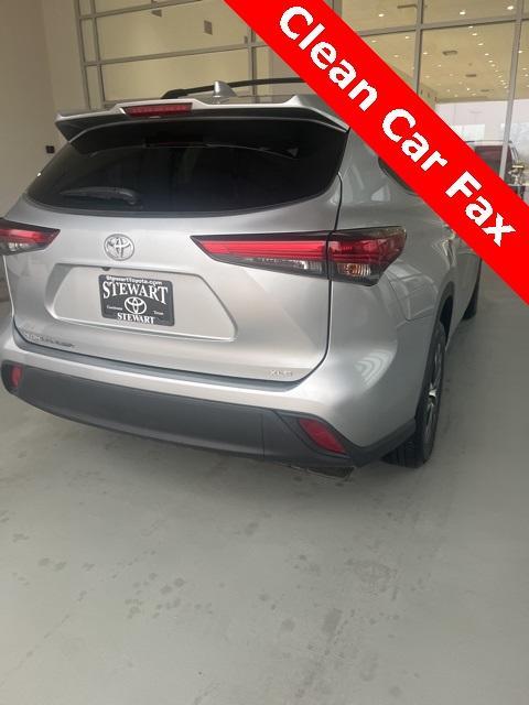 used 2021 Toyota Highlander car, priced at $28,777