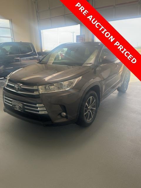 used 2018 Toyota Highlander car, priced at $24,577