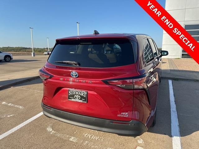 used 2021 Toyota Sienna car, priced at $38,600